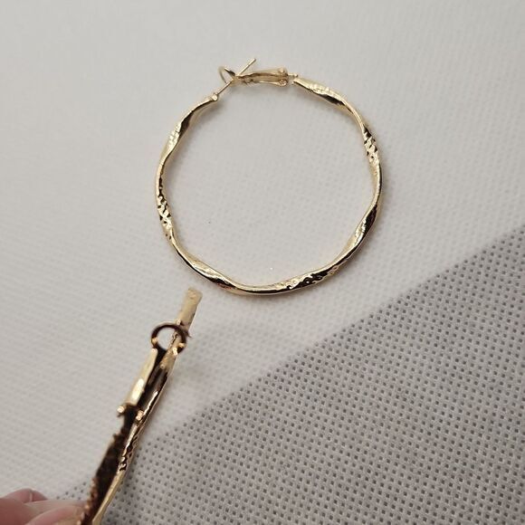 Gold Plated Twisted Pattern Womens Hoop Earrings - Picture 2 of 2